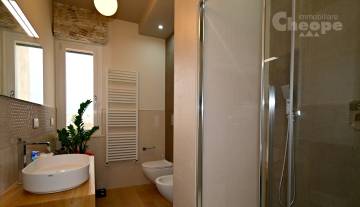 /images/gallery/thumbs/8.Via Papa Giovanni XXIII ATTICO_360x207.JPG